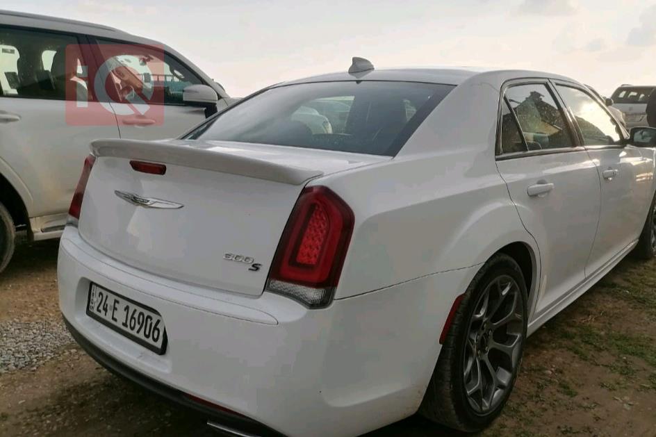 كرايسلر 300